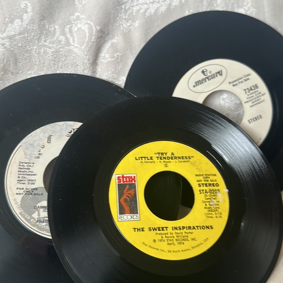 Old 45 7” vinyl records a total of 19 records - Picture 7 of 8